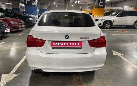 BMW 3 серия, 2011 год, 1 500 000 рублей, 5 фотография