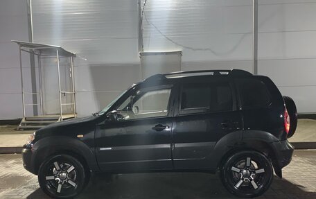 Chevrolet Niva I рестайлинг, 2012 год, 550 000 рублей, 3 фотография
