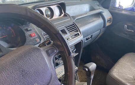 Mitsubishi Pajero III рестайлинг, 1996 год, 250 000 рублей, 3 фотография