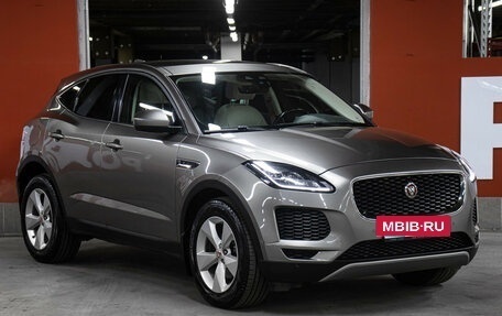 Jaguar E-Pace, 2018 год, 1 798 000 рублей, 3 фотография