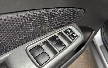 Subaru Forester, 2011 год, 850 000 рублей, 11 фотография