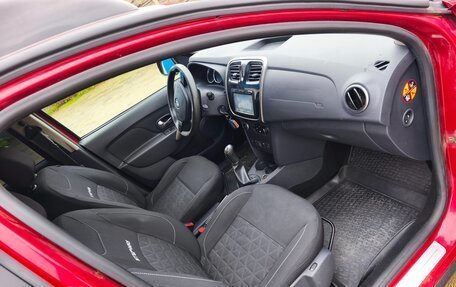 Renault Sandero II рестайлинг, 2015 год, 815 000 рублей, 1 фотография