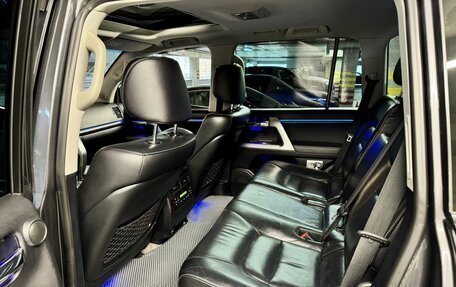 Toyota Land Cruiser 200, 2014 год, 4 000 000 рублей, 27 фотография