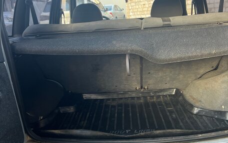 Chevrolet Niva I рестайлинг, 2004 год, 145 000 рублей, 10 фотография