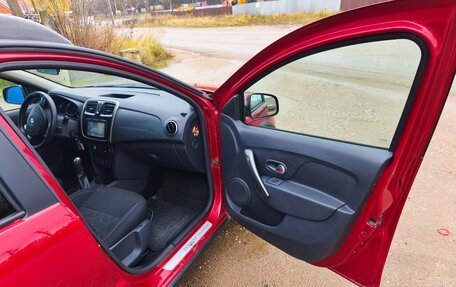 Renault Sandero II рестайлинг, 2015 год, 815 000 рублей, 2 фотография