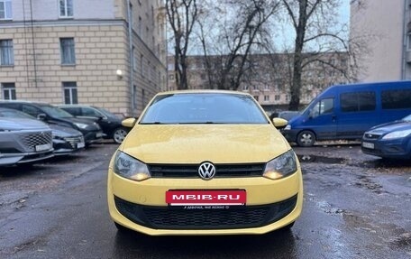 Volkswagen Polo VI (EU Market), 2011 год, 530 000 рублей, 2 фотография