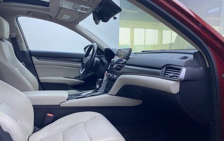 Honda Accord IX рестайлинг, 2017 год, 2 310 000 рублей, 13 фотография