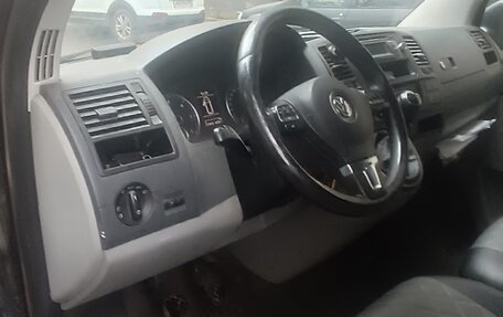 Volkswagen Transporter T5 рестайлинг, 2013 год, 1 200 000 рублей, 10 фотография