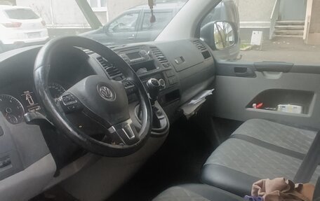 Volkswagen Transporter T5 рестайлинг, 2013 год, 1 200 000 рублей, 13 фотография