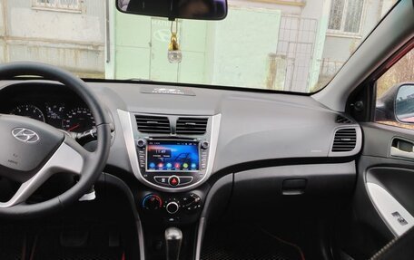 Hyundai Solaris II рестайлинг, 2011 год, 869 000 рублей, 9 фотография