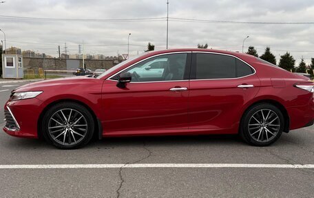 Toyota Camry, 2021 год, 3 600 000 рублей, 10 фотография