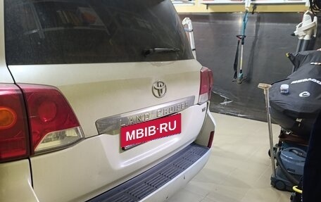 Toyota Land Cruiser 200, 2012 год, 3 700 000 рублей, 2 фотография