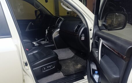 Toyota Land Cruiser 200, 2012 год, 3 700 000 рублей, 17 фотография