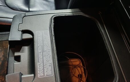 Toyota Land Cruiser 200, 2012 год, 3 700 000 рублей, 24 фотография