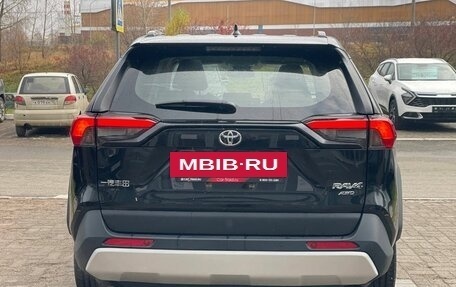Toyota RAV4, 2025 год, 3 850 000 рублей, 6 фотография