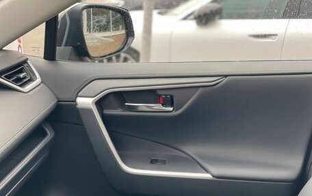 Toyota RAV4, 2025 год, 3 850 000 рублей, 11 фотография