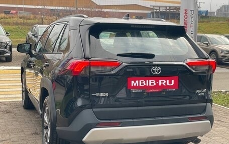 Toyota RAV4, 2025 год, 3 850 000 рублей, 7 фотография