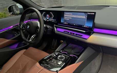 BMW 5 серия, 2024 год, 8 600 000 рублей, 9 фотография