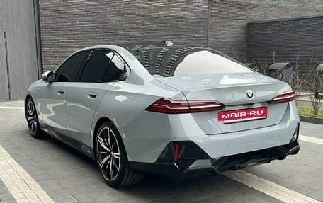 BMW 5 серия, 2024 год, 8 600 000 рублей, 6 фотография