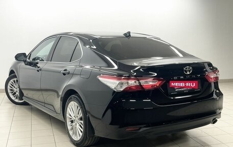 Toyota Camry, 2022 год, 3 598 000 рублей, 6 фотография