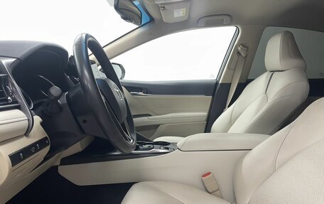 Toyota Camry, 2022 год, 3 598 000 рублей, 11 фотография