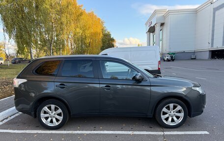 Mitsubishi Outlander III рестайлинг 3, 2014 год, 1 500 000 рублей, 8 фотография