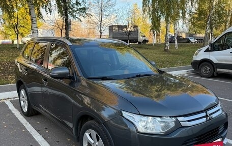 Mitsubishi Outlander III рестайлинг 3, 2014 год, 1 500 000 рублей, 5 фотография