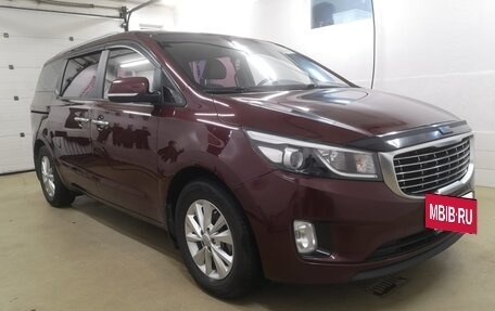 KIA Carnival III, 2014 год, 1 985 000 рублей, 2 фотография