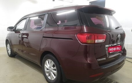 KIA Carnival III, 2014 год, 1 985 000 рублей, 10 фотография