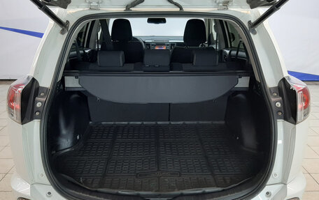 Toyota RAV4, 2016 год, 1 860 000 рублей, 5 фотография