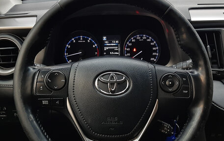 Toyota RAV4, 2016 год, 1 860 000 рублей, 16 фотография