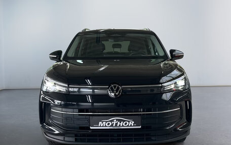 Volkswagen Tiguan, 2024 год, 5 900 000 рублей, 2 фотография
