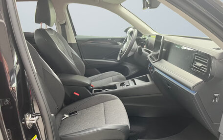 Volkswagen Tiguan, 2024 год, 5 900 000 рублей, 14 фотография