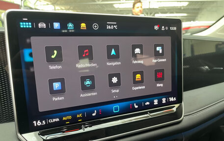 Volkswagen Tiguan, 2024 год, 5 900 000 рублей, 12 фотография