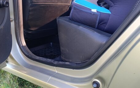 Renault Logan I, 2010 год, 370 000 рублей, 13 фотография