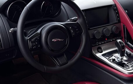 Jaguar F-Type I рестайлинг 2, 2015 год, 2 900 000 рублей, 10 фотография
