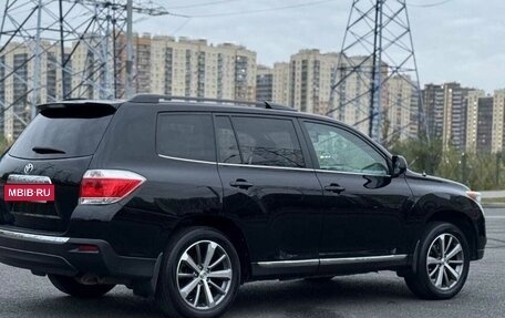 Toyota Highlander III, 2010 год, 2 100 000 рублей, 4 фотография