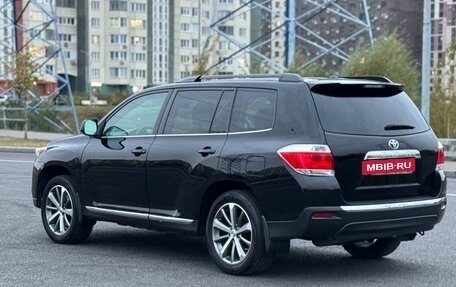 Toyota Highlander III, 2010 год, 2 100 000 рублей, 2 фотография