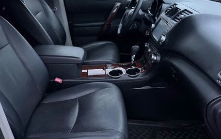 Toyota Highlander III, 2010 год, 2 100 000 рублей, 12 фотография