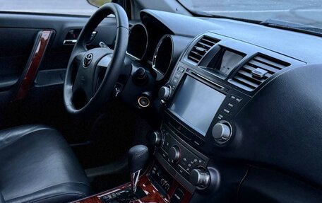 Toyota Highlander III, 2010 год, 2 100 000 рублей, 11 фотография