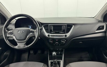 Hyundai Solaris II рестайлинг, 2018 год, 1 099 000 рублей, 13 фотография