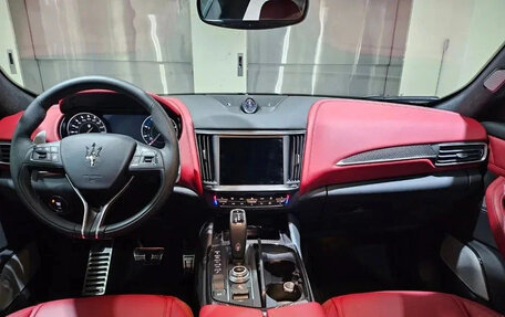 Maserati Levante I, 2023 год, 5 989 027 рублей, 9 фотография