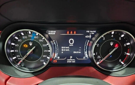 Maserati Levante I, 2023 год, 5 989 027 рублей, 11 фотография