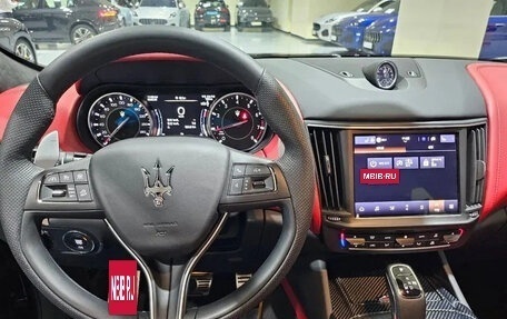 Maserati Levante I, 2023 год, 5 989 027 рублей, 10 фотография