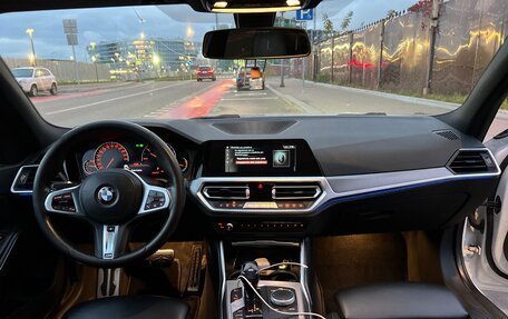 BMW 3 серия, 2019 год, 2 350 000 рублей, 11 фотография