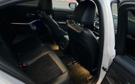 BMW 3 серия, 2019 год, 2 350 000 рублей, 14 фотография