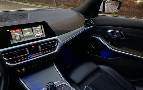 BMW 3 серия, 2019 год, 2 350 000 рублей, 26 фотография