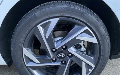 Hyundai Elantra, 2024 год, 2 300 000 рублей, 8 фотография