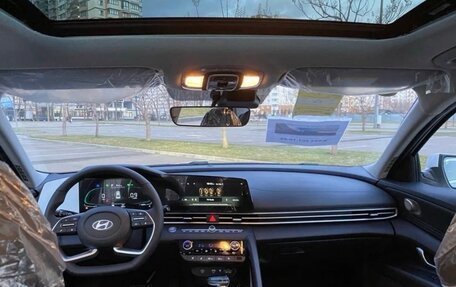 Hyundai Elantra, 2024 год, 2 300 000 рублей, 10 фотография