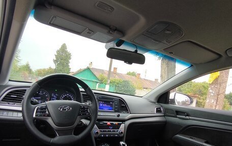 Hyundai Avante, 2016 год, 1 300 000 рублей, 3 фотография